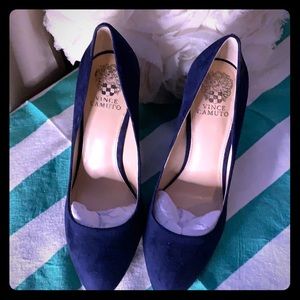 Brand New never worn 4” Heel